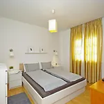 Strandhaus Dalmatien 아파트 자오스트로그