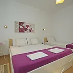 Strandhaus Dalmatien 아파트 자오스트로그